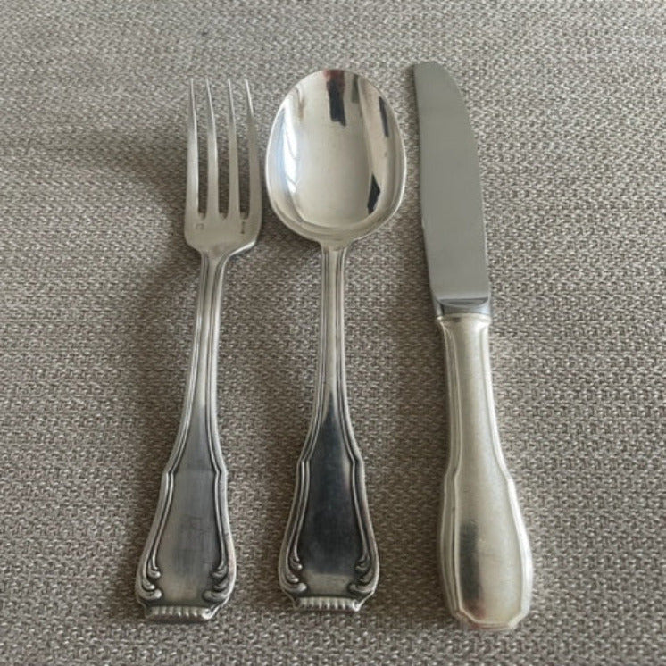 Set de 3 couverts: cuillère à soupe, fourchette et couteau